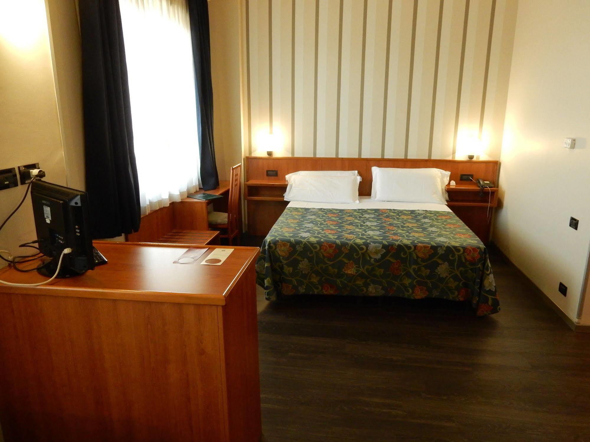 B&B Hotel Torino President Exterior photo
