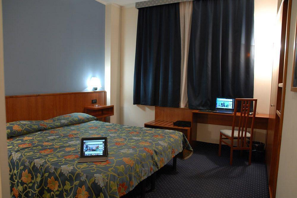 B&B Hotel Torino President Exterior photo